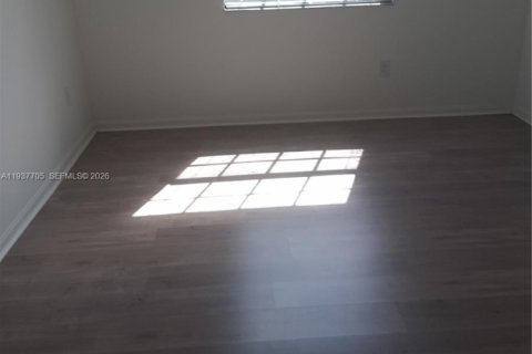 Condo in Hollywood, Florida, 2 bedrooms  № 1995568 - photo 21