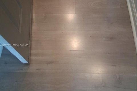 Condo in Hollywood, Florida, 2 bedrooms  № 1995568 - photo 26