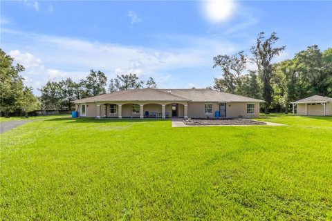 House in DeLand, Florida 4 bedrooms, 308.62 sq.m. № 2360356