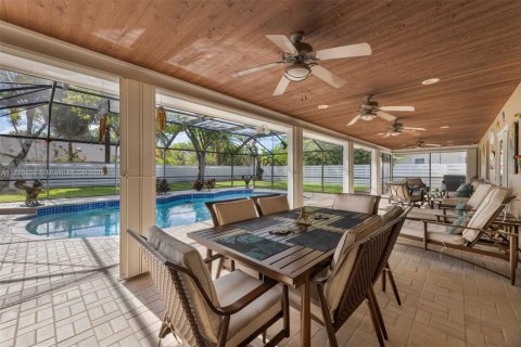 Купить виллу или дом в Майами, Флорида 4 спальни, 326.18м2, № 1961939 - фото 13