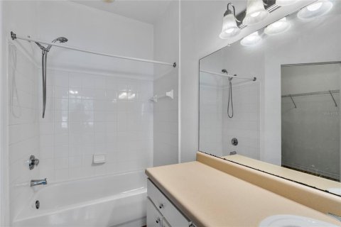 Copropriété à louer à Tampa, Floride: 2 chambres, 105.91 m2 № 2418604 - photo 4