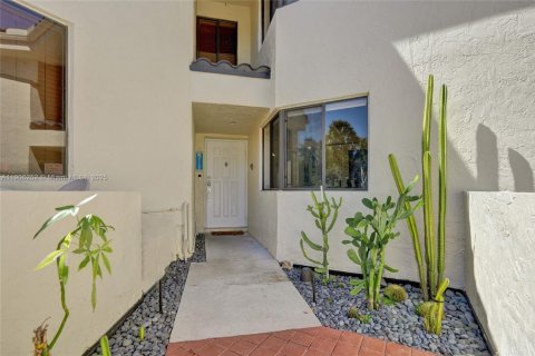 Copropriété à louer à Plantation, Floride: 2 chambres, 96.06 m2 № 1963274 - photo 3