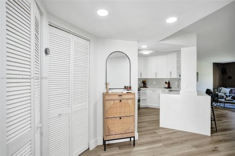 Copropriété à louer à Plantation, Floride: 2 chambres, 96.06 m2 № 1963274 - photo 5