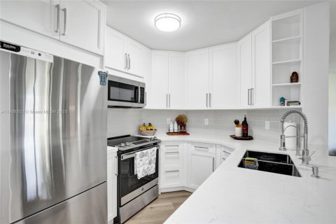 Copropriété à louer à Plantation, Floride: 2 chambres, 96.06 m2 № 1963274 - photo 9