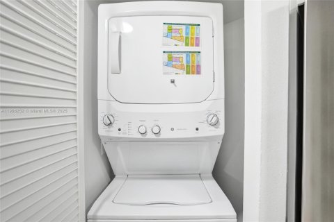 Copropriété à louer à Plantation, Floride: 2 chambres, 96.06 m2 № 1963274 - photo 11