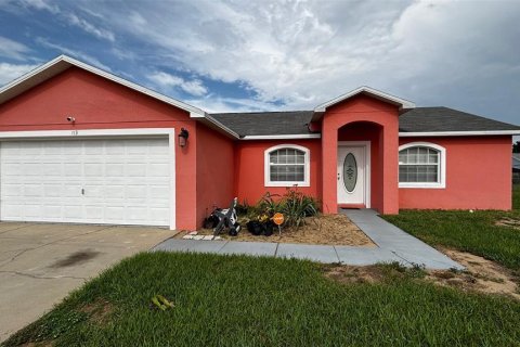 House in Haines City, Florida 3 bedrooms, 115.2 sq.m. № 1761295 - photo 1