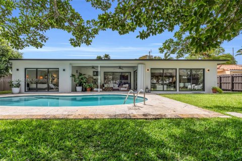 Villa ou maison à vendre à North Miami, Floride: 3 chambres, 197.05 m2 № 2056567 - photo 1