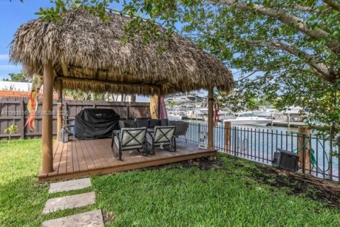 Villa ou maison à vendre à North Miami, Floride: 3 chambres, 197.05 m2 № 2056567 - photo 30