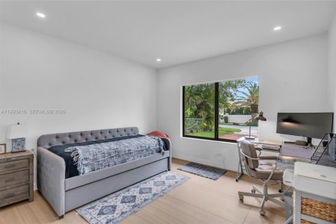 Villa ou maison à vendre à North Miami, Floride: 3 chambres, 197.05 m2 № 2056567 - photo 23