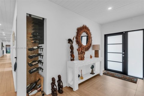 Villa ou maison à vendre à North Miami, Floride: 3 chambres, 197.05 m2 № 2056567 - photo 4