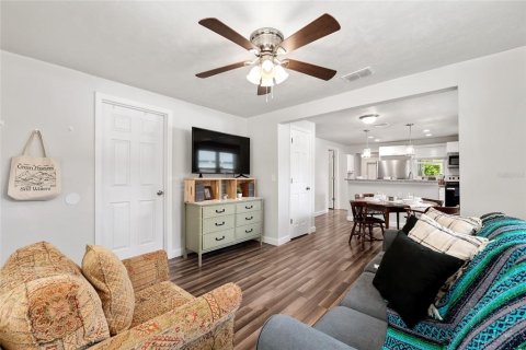 House in Alachua, Florida 2 bedrooms, 72.46 sq.m. № 2126681 - photo 8