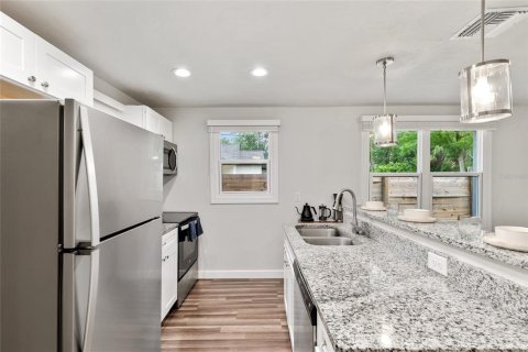 House in Alachua, Florida 2 bedrooms, 72.46 sq.m. № 2126681 - photo 18