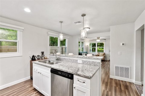 House in Alachua, Florida 2 bedrooms, 72.46 sq.m. № 2126681 - photo 17