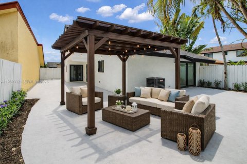 Купить виллу или дом в Майами, Флорида 4 спальни, 150.13м2, № 2052716 - фото 13