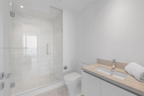 Снять в аренду кондоминиум в Майами, Флорида 2 спальни, 218.04м2, № 2082805 - фото 18