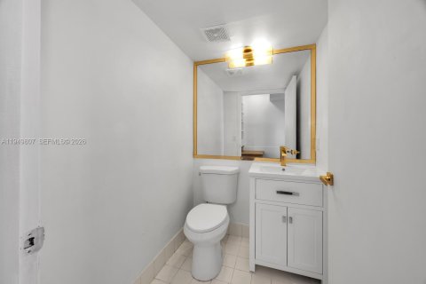 Купить таунхаус в Майами, Флорида 3 спальни, 144.93м2, № 2005721 - фото 10