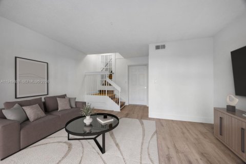 Купить таунхаус в Майами, Флорида 3 спальни, 144.93м2, № 2005721 - фото 8