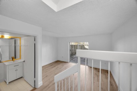 Купить таунхаус в Майами, Флорида 3 спальни, 144.93м2, № 2005721 - фото 9