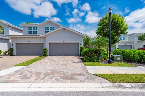 House in Punta Gorda, Florida 3 bedrooms, 161.74 sq.m. № 2391604 - photo 6