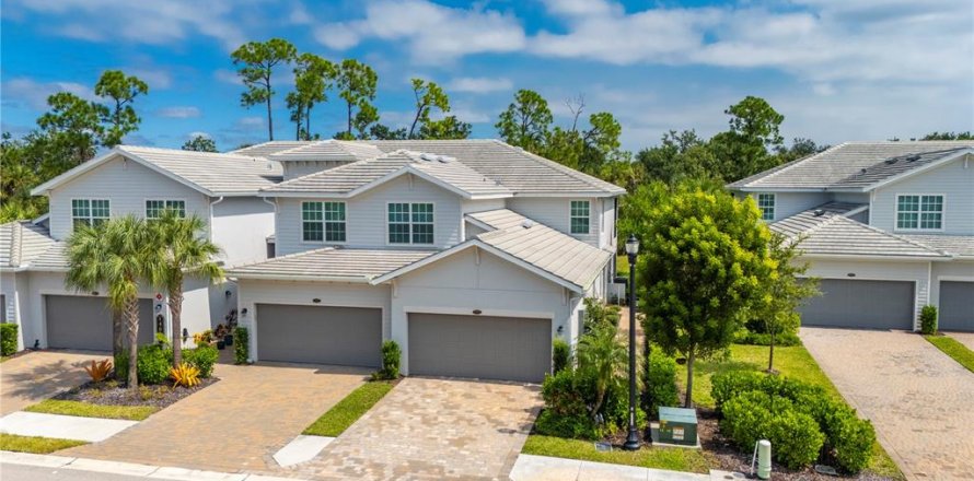 House in Punta Gorda, Florida 3 bedrooms, 161.74 sq.m. № 2391604
