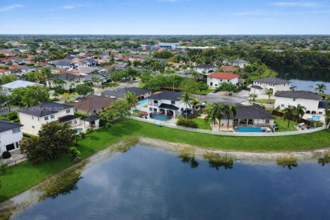 Купить виллу или дом в Майами, Флорида 4 спальни, 242.66м2, № 2060555 - фото 10