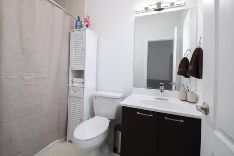 Купить виллу или дом в Майами, Флорида 4 спальни, 242.66м2, № 2060555 - фото 27