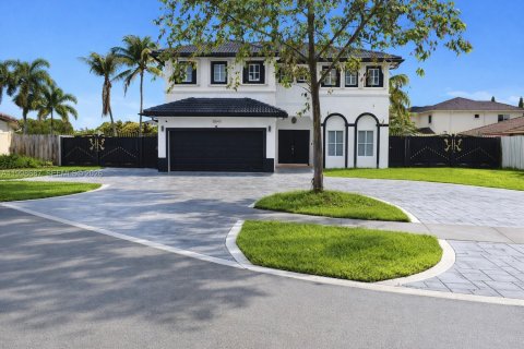 Купить виллу или дом в Майами, Флорида 4 спальни, 242.66м2, № 2060555 - фото 3