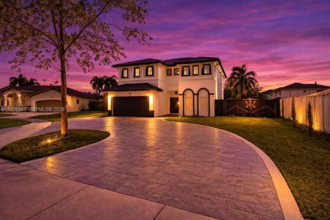 Купить виллу или дом в Майами, Флорида 4 спальни, 242.66м2, № 2060555 - фото 2