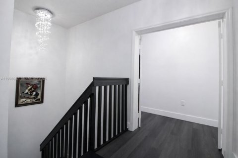 Купить виллу или дом в Майами, Флорида 4 спальни, 242.66м2, № 2060555 - фото 18