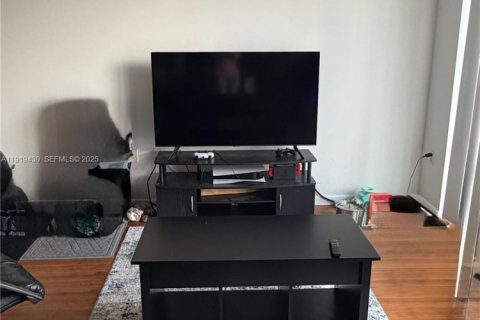 Copropriété à louer à Miami, Floride: 1 chambre, 60.48 m2 № 1976656 - photo 8