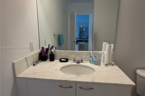 Copropriété à louer à Miami, Floride: 1 chambre, 60.48 m2 № 1976656 - photo 5