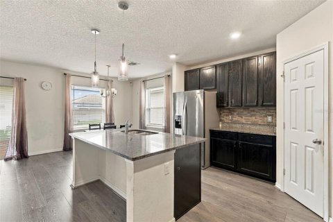 Villa ou maison à vendre à Kissimmee, Floride: 4 chambres, 174.93 m2 № 2408978 - photo 10