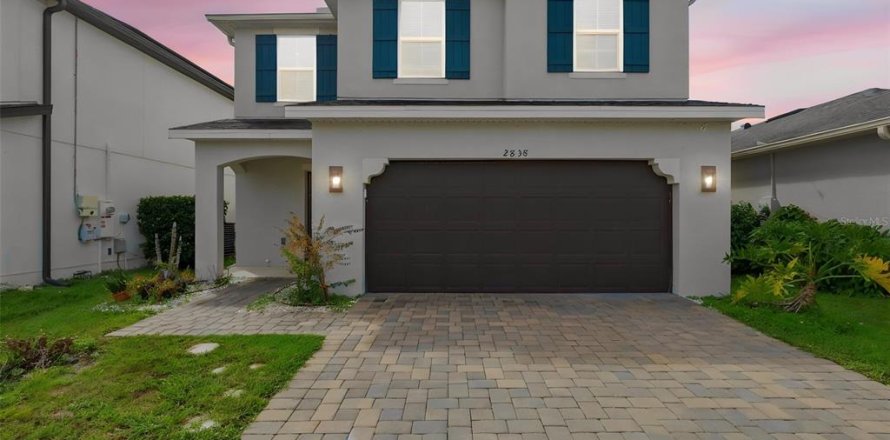 Villa ou maison à Kissimmee, Floride 4 chambres, 174.93 m2 № 2408978