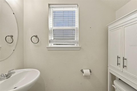 Villa ou maison à vendre à Kissimmee, Floride: 4 chambres, 174.93 m2 № 2408978 - photo 15