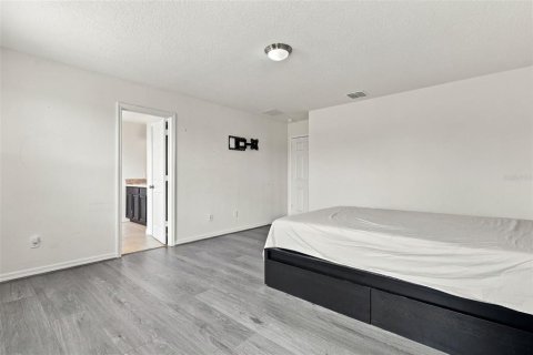 Villa ou maison à vendre à Kissimmee, Floride: 4 chambres, 174.93 m2 № 2408978 - photo 19