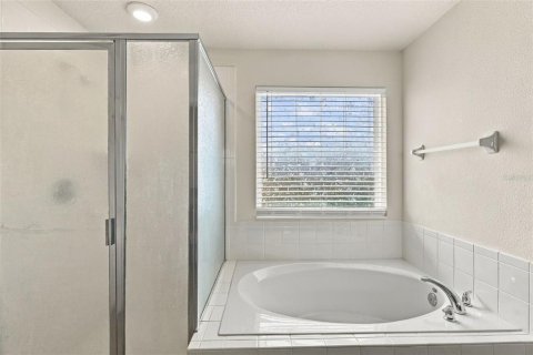 Villa ou maison à vendre à Kissimmee, Floride: 4 chambres, 174.93 m2 № 2408978 - photo 21