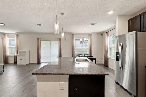 Villa ou maison à vendre à Kissimmee, Floride: 4 chambres, 174.93 m2 № 2408978 - photo 11