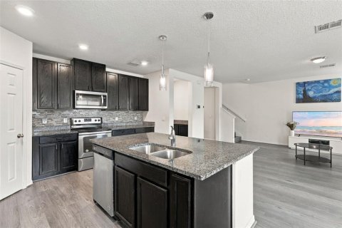 Villa ou maison à vendre à Kissimmee, Floride: 4 chambres, 174.93 m2 № 2408978 - photo 13