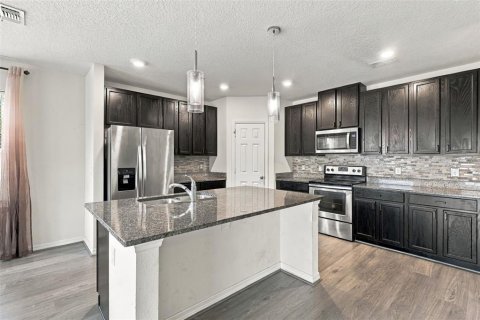 Villa ou maison à vendre à Kissimmee, Floride: 4 chambres, 174.93 m2 № 2408978 - photo 7