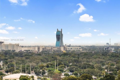 House in Hollywood, Florida 4 bedrooms, 121.7 sq.m. № 2011032 - photo 26