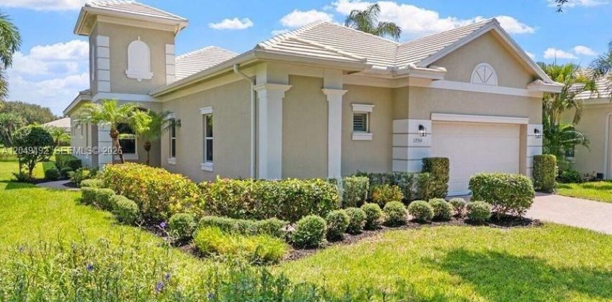 Villa ou maison à Vero Beach, Floride 3 chambres, 252.88 m2 № 2244369