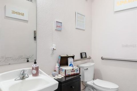 Propiedad comercial en venta en Sun City Center, Florida, 139.35 m2 № 1643151 - foto 11