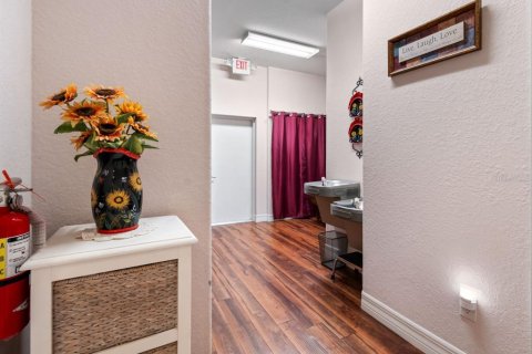 Propiedad comercial en venta en Sun City Center, Florida, 139.35 m2 № 1643151 - foto 18