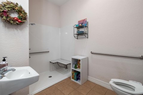 Propiedad comercial en venta en Sun City Center, Florida, 139.35 m2 № 1643151 - foto 24