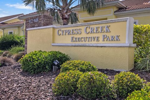 Propiedad comercial en venta en Sun City Center, Florida, 139.35 m2 № 1643151 - foto 30