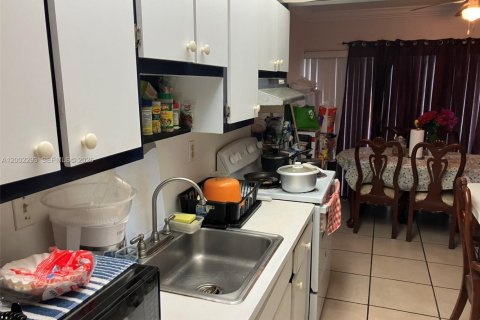 Copropriété à vendre à Miami, Floride: 2 chambres, 72.19 m2 № 2066394 - photo 6