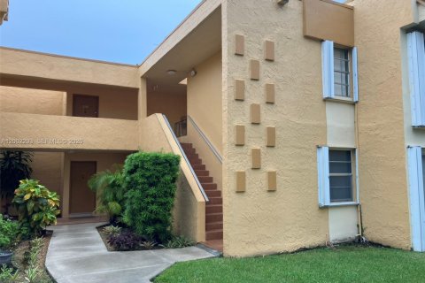 Copropriété à vendre à Miami, Floride: 2 chambres, 72.19 m2 № 2066394 - photo 1