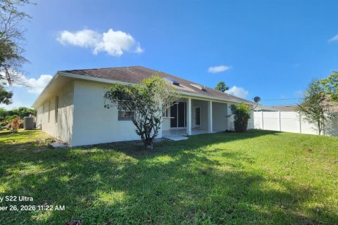 Villa ou maison à louer à Port St. Lucie, Floride: 3 chambres, 186.92 m2 № 2439179 - photo 29