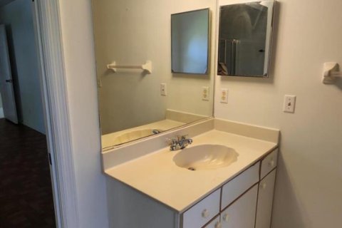 Villa ou maison à louer à Port St. Lucie, Floride: 3 chambres, 186.92 m2 № 2439179 - photo 12