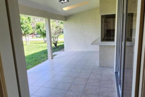 Villa ou maison à louer à Port St. Lucie, Floride: 3 chambres, 186.92 m2 № 2439179 - photo 26